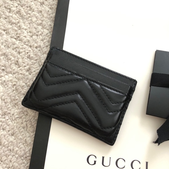 Authentic GUCCI CARD CASE - Picture 3 of 3